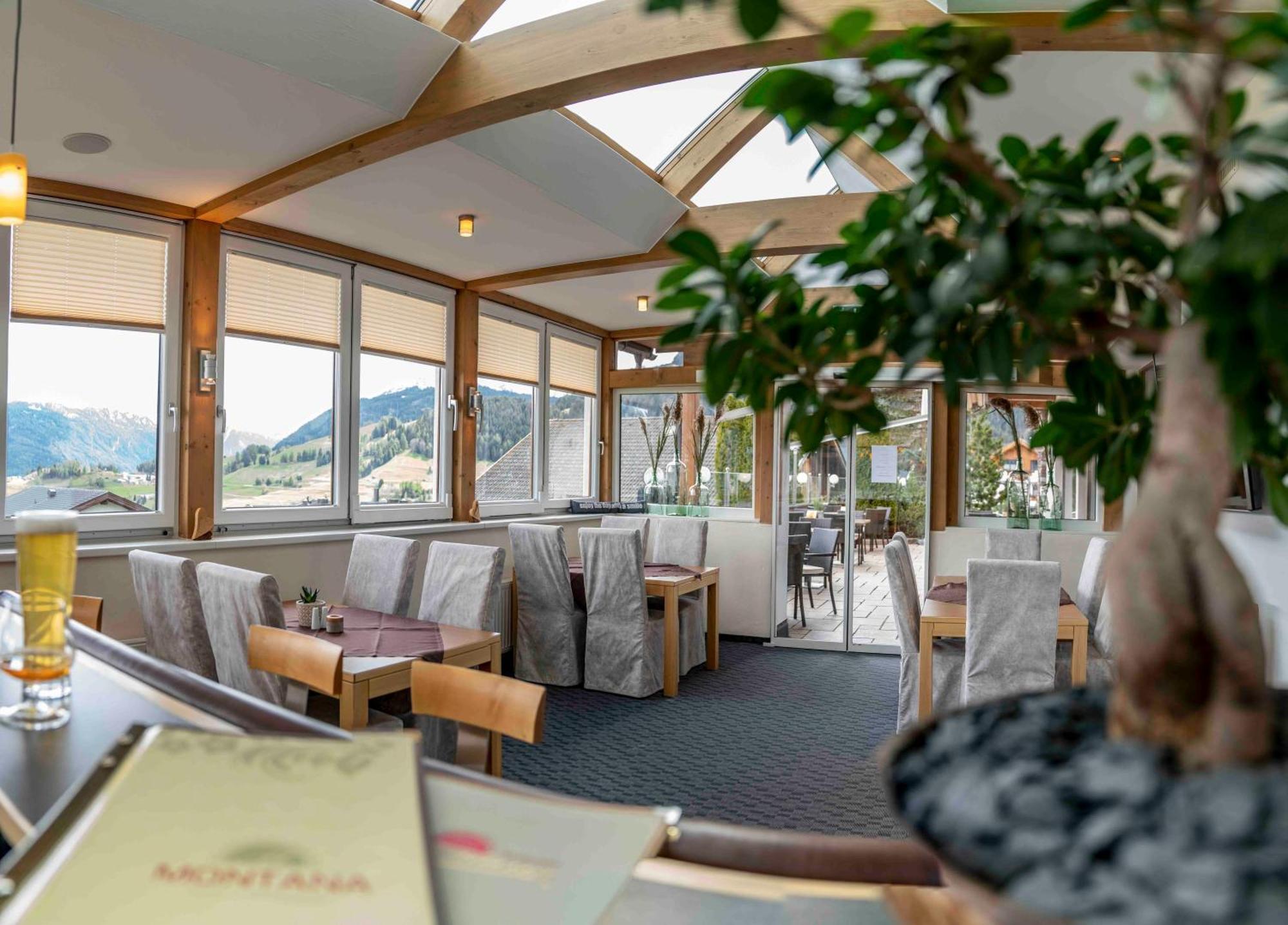 Hotel Montana Fiss Kültér fotó